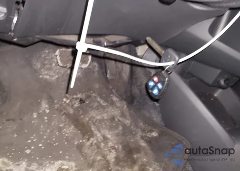 2010 Toyota Yaris z USA, uszkodzony, nr VIN JTDJT4K36A5284300